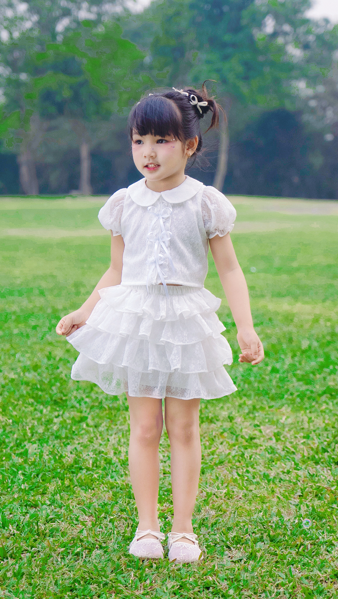 Cách phối đồ cho bé gái đi du lịch